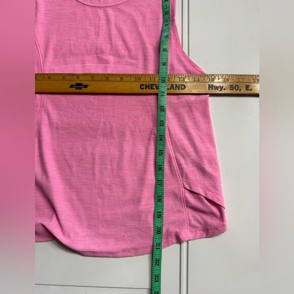 Old Navy Active Breathe On Bright Pink Athletic Tank Top Sleeveless Size Large - Picture 3 of 4